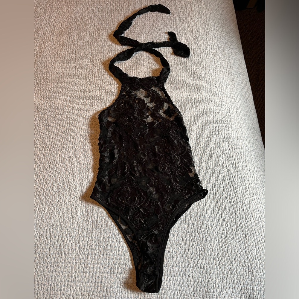 Fashion Nova Most Praised Sleeveless Bodysuit